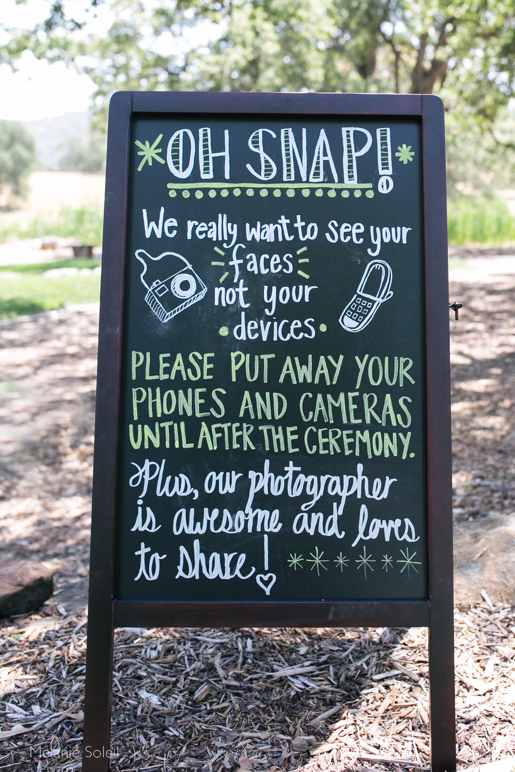 6 easy ways to have an unplugged wedding ceremony